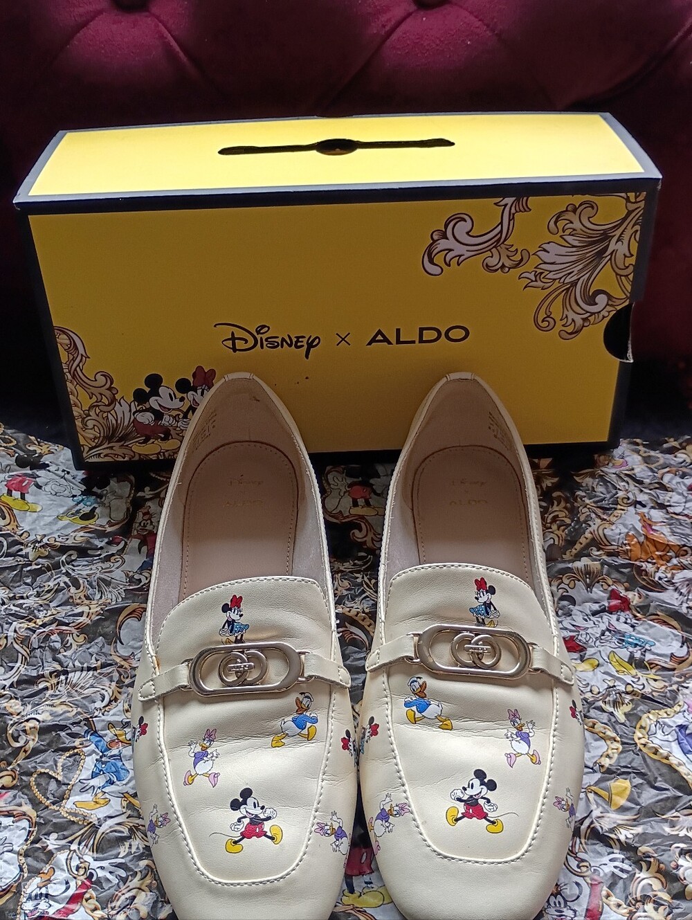 DISNEYxALDO Cream Leather Loafers with Disney Character Print..LIMITED EDITION 9